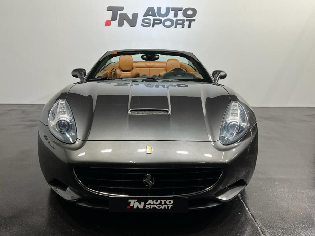 FERRARI CALIFORNIA 4 PLAZAS