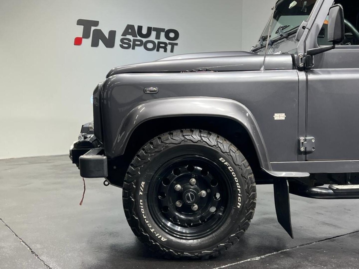 LAND-ROVER DEFENDER 110 LIMIT EDITION SI8TY