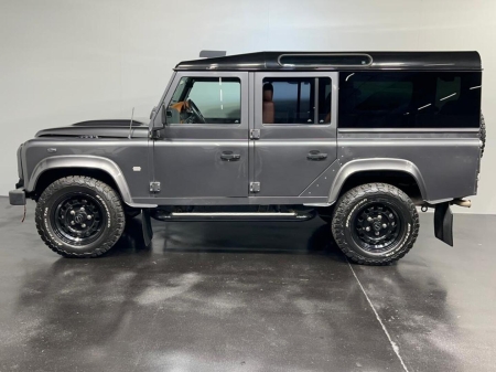 LAND-ROVER DEFENDER 110 LIMIT EDITION SI8TY