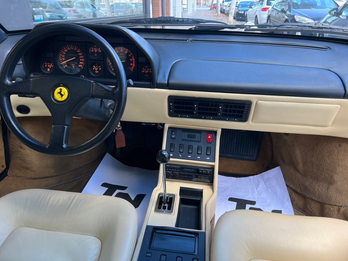 FERRARI MONDIAL T EN ESTADO IMPOLUTO