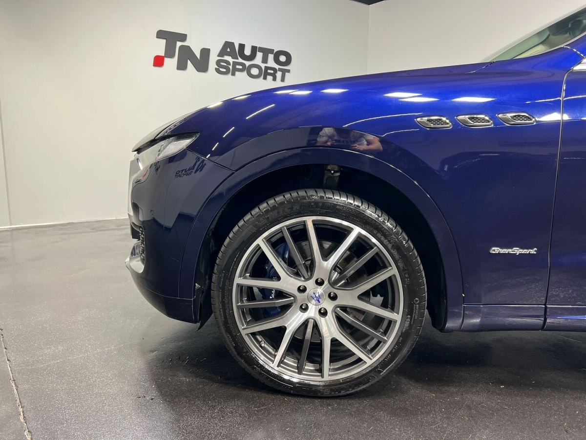 MASERATI LEVANTE S GRANSPORT