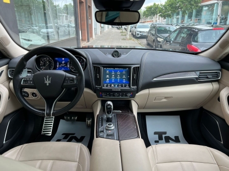 MASERATI LEVANTE S GRANSPORT