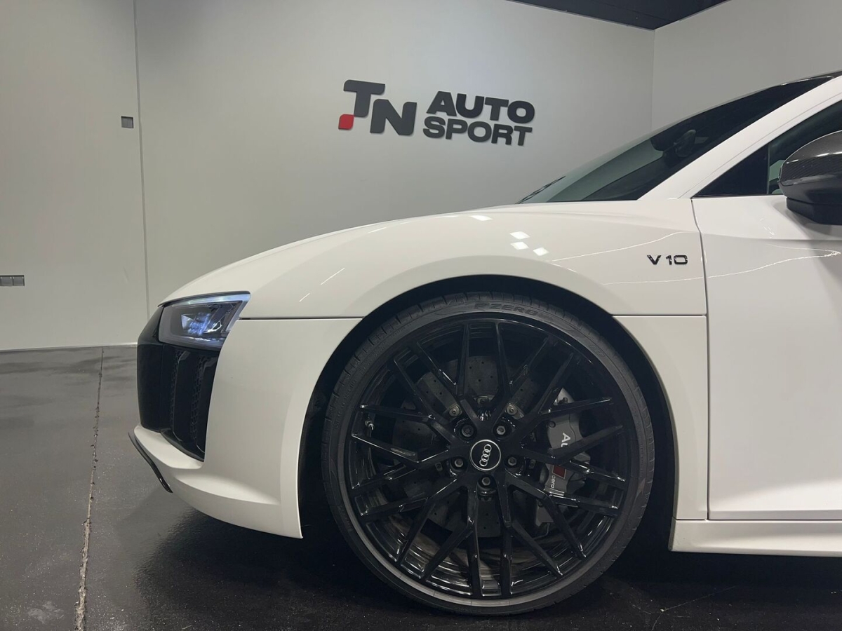 AUDI R8 5.2 FSI V10 plus quattro S Tronic