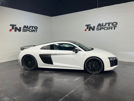 AUDI R8 5.2 FSI V10 plus quattro S Tronic