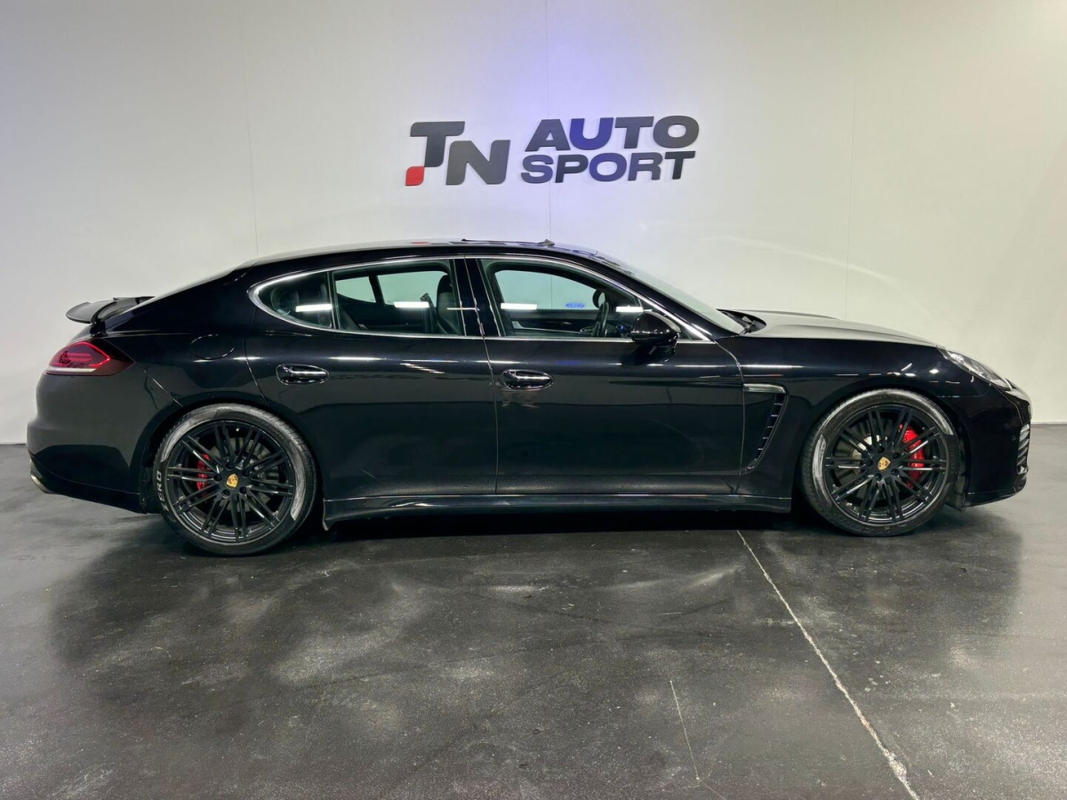 PORSCHE Panamera Turbo Executive 