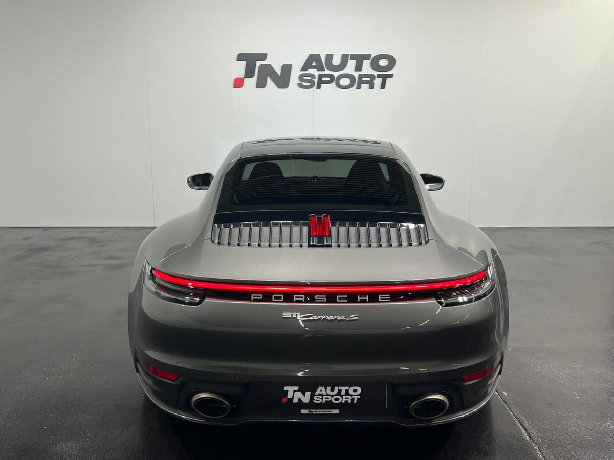 PORSCHE 992 CARRERA S AKRAPOVIC