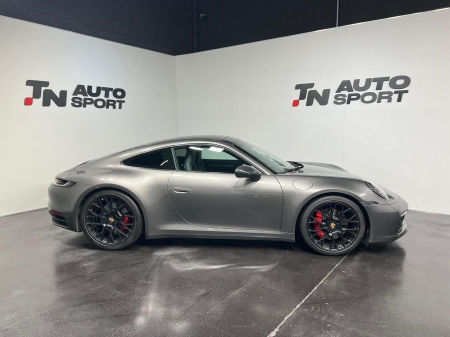 PORSCHE 992 CARRERA S AKRAPOVIC