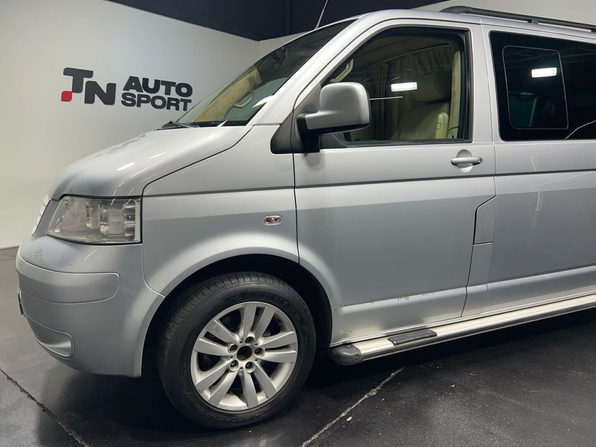 VOLKSWAGEN CARAVELLE 2.5 130CV LIMUSINA