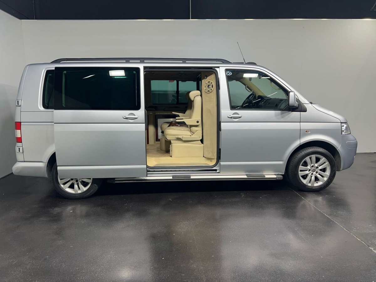 VOLKSWAGEN CARAVELLE 2.5 130CV LIMUSINA