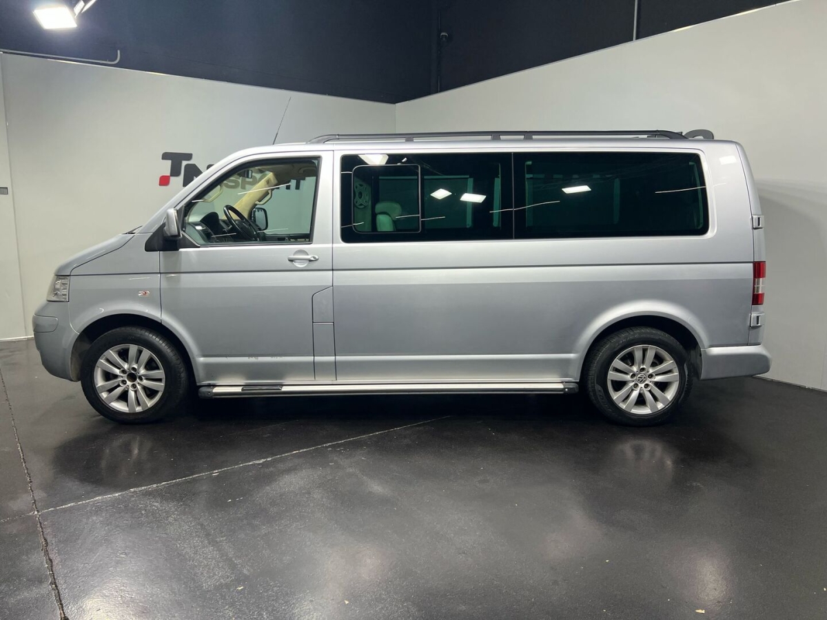 VOLKSWAGEN CARAVELLE 2.5 130CV LIMUSINA