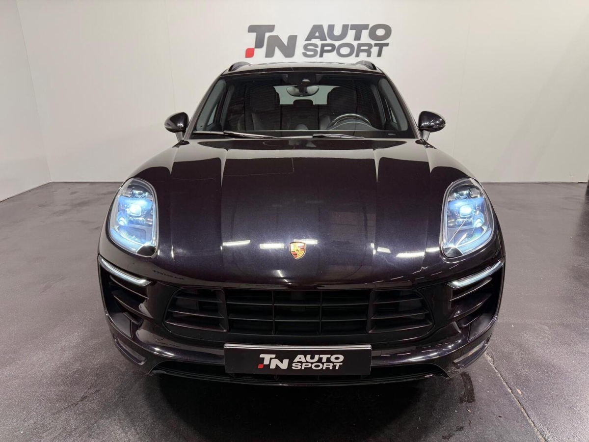 PORSCHE MACAN GTS