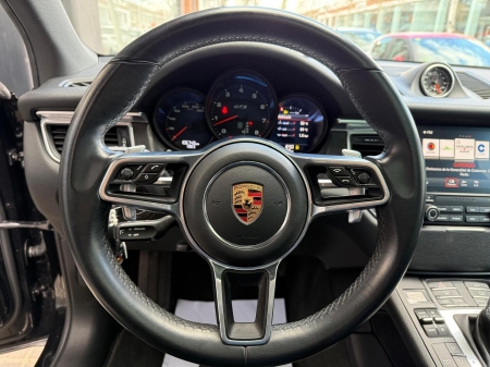 PORSCHE MACAN GTS