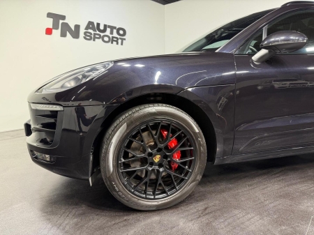 PORSCHE MACAN GTS