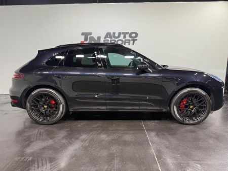 PORSCHE MACAN GTS